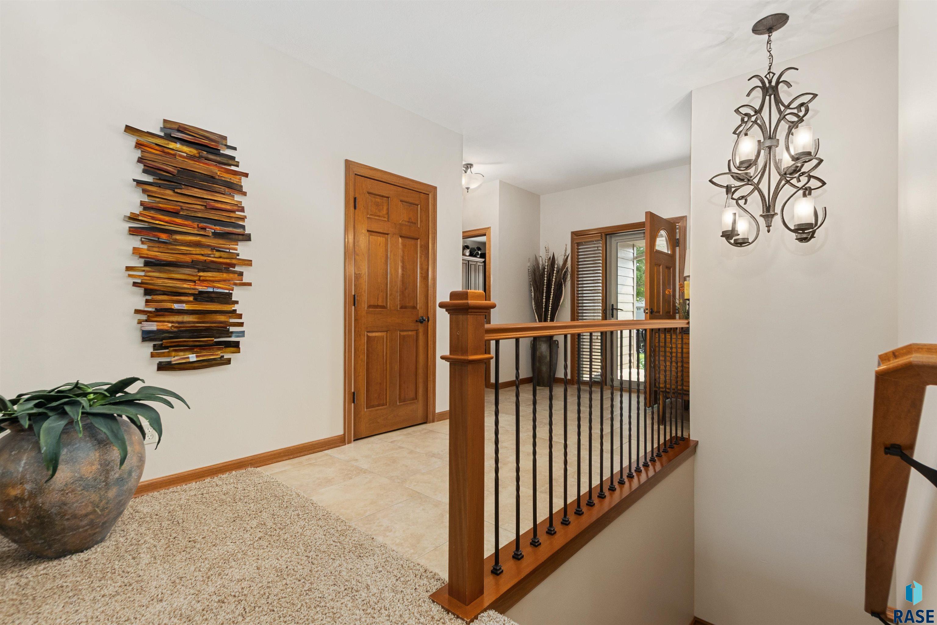 5611 Shadow Wood Pl