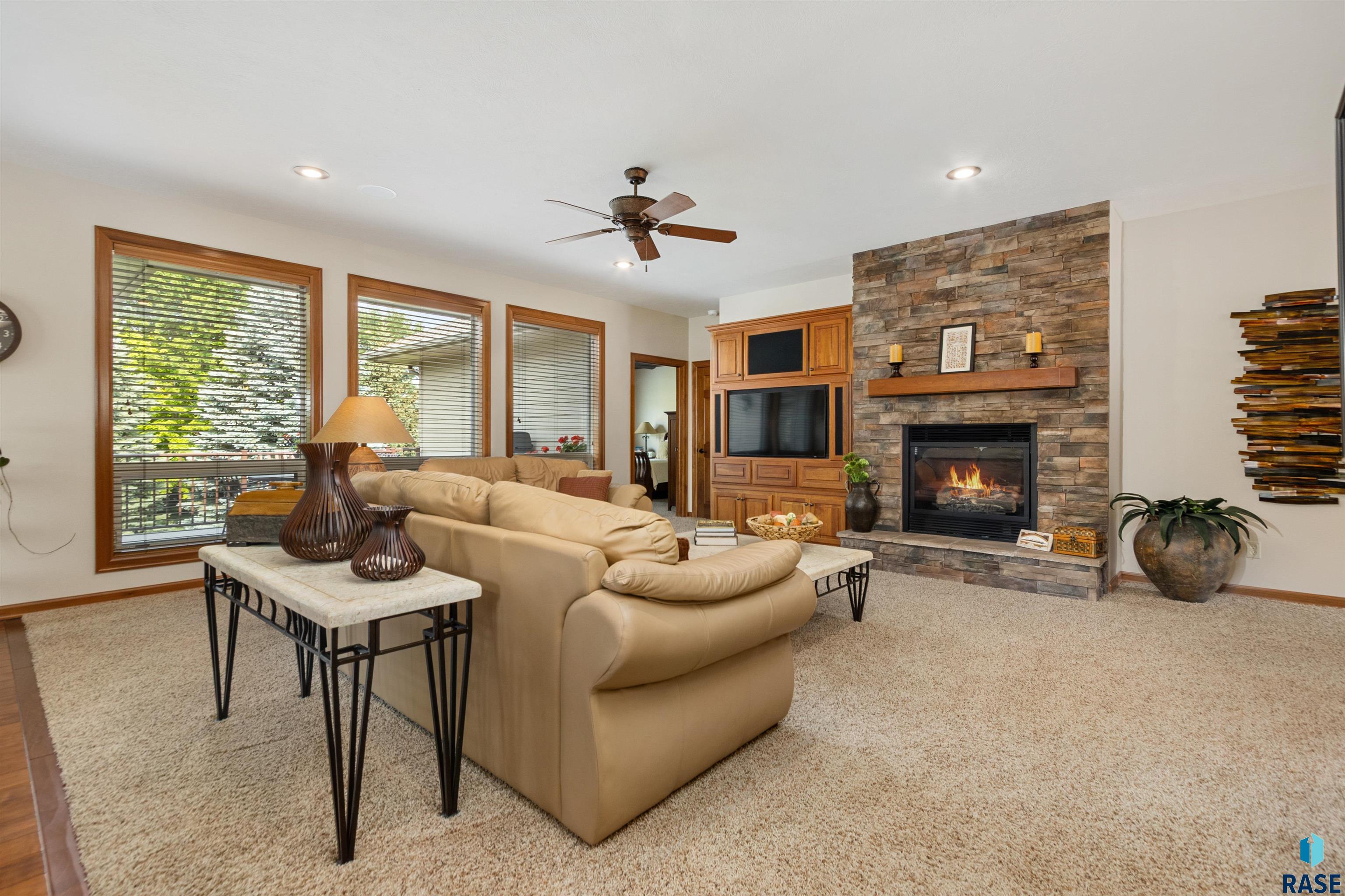 5611 Shadow Wood Pl