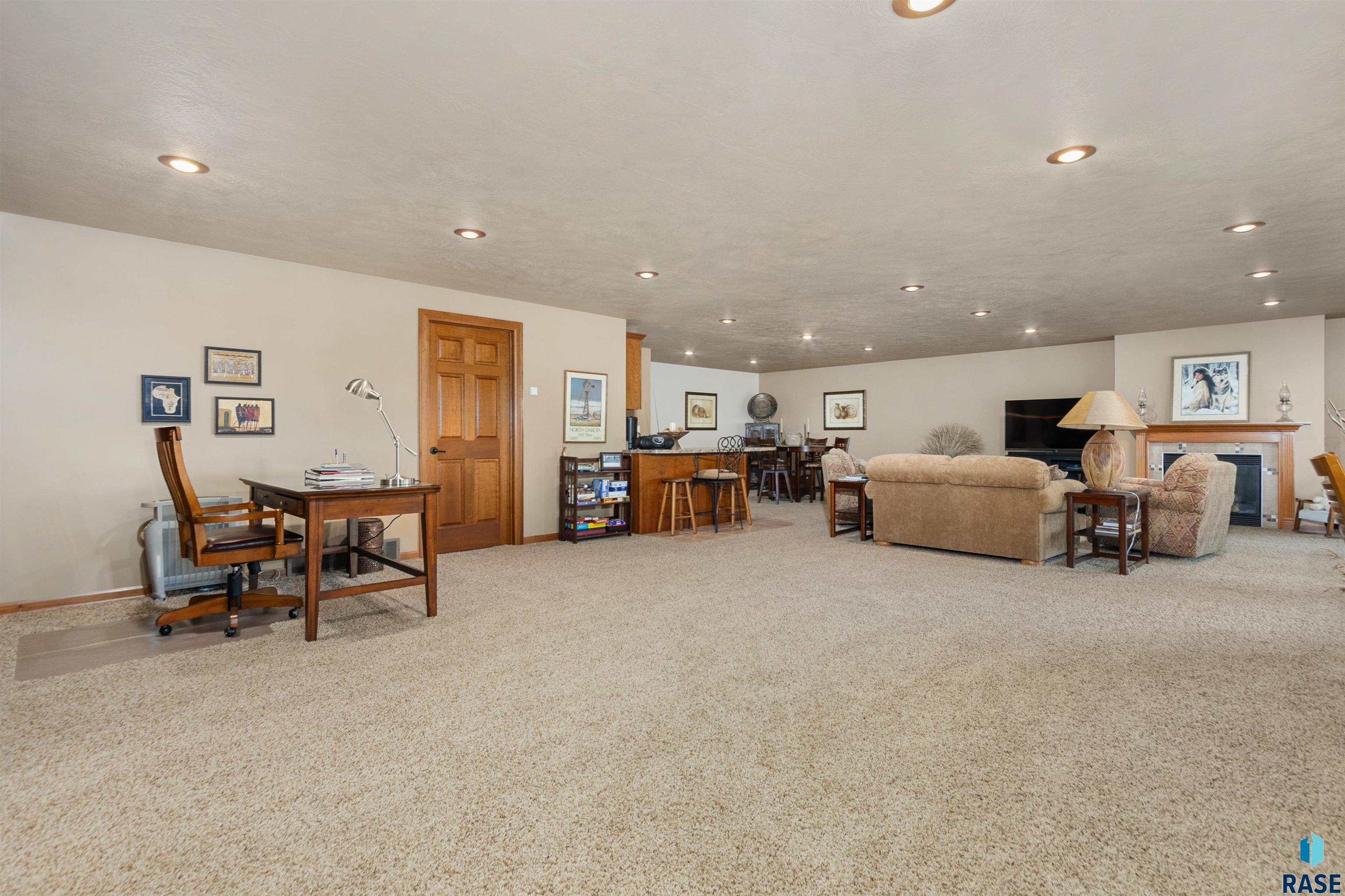 5611 Shadow Wood Pl