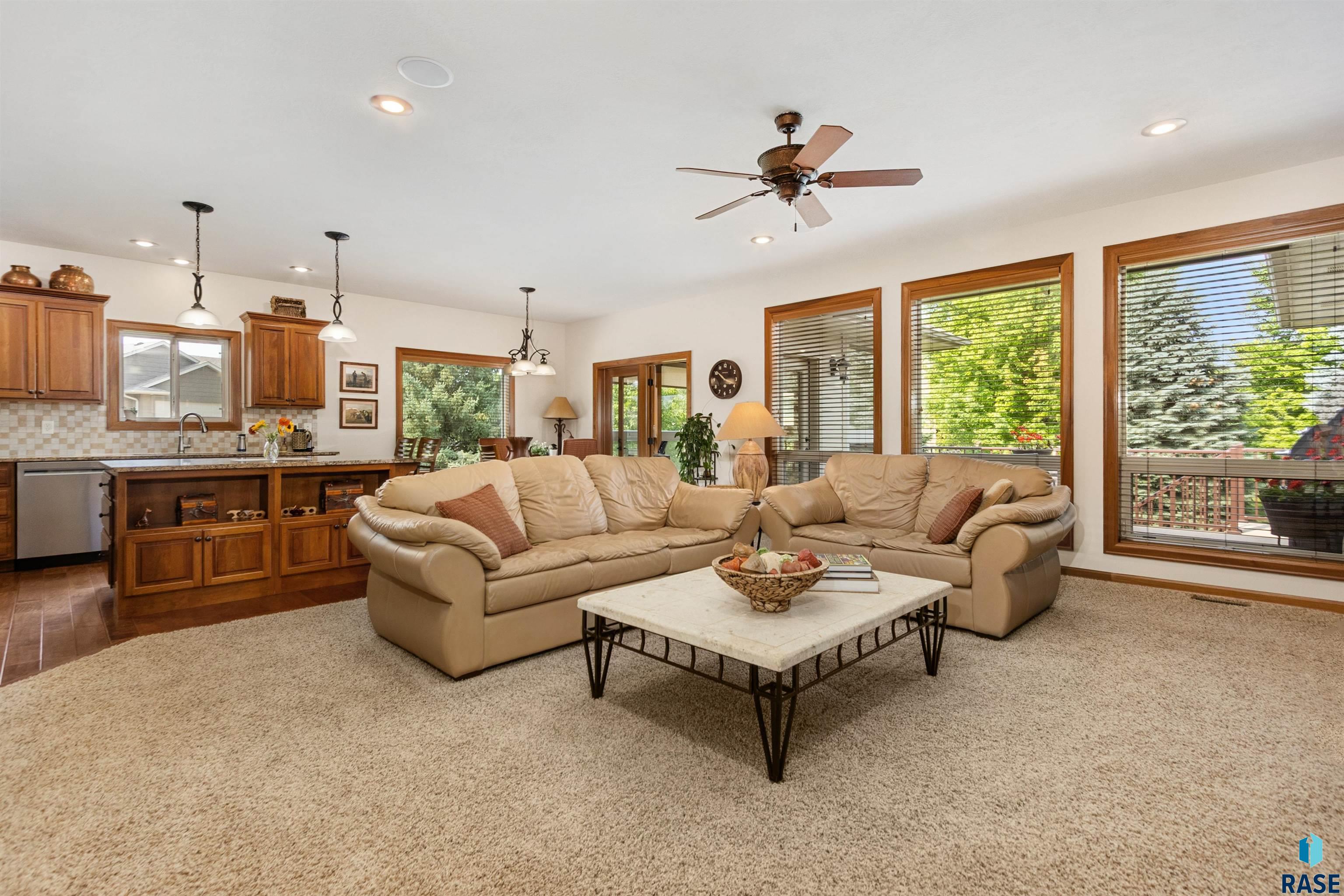 5611 Shadow Wood Pl