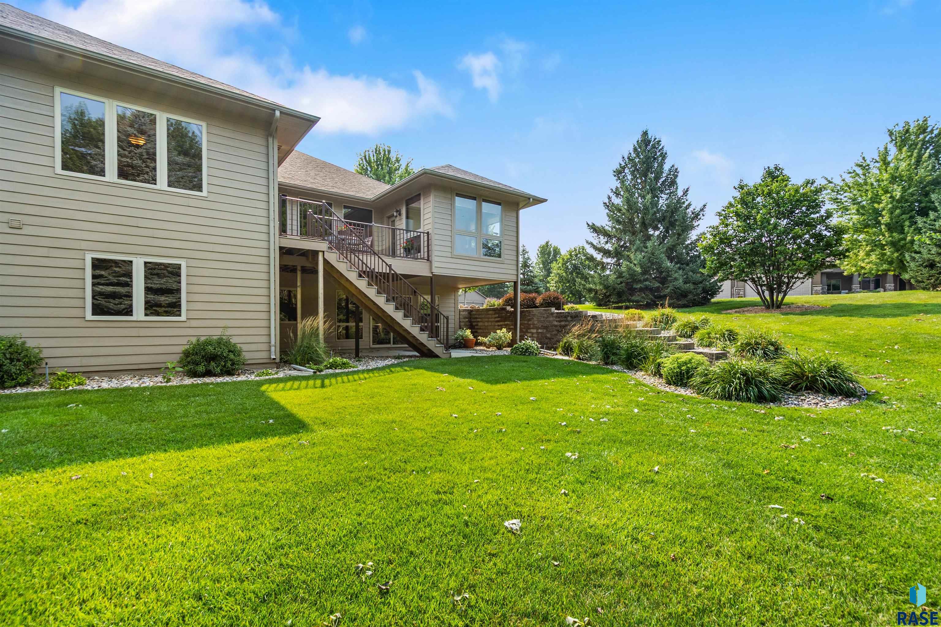 5611 Shadow Wood Pl