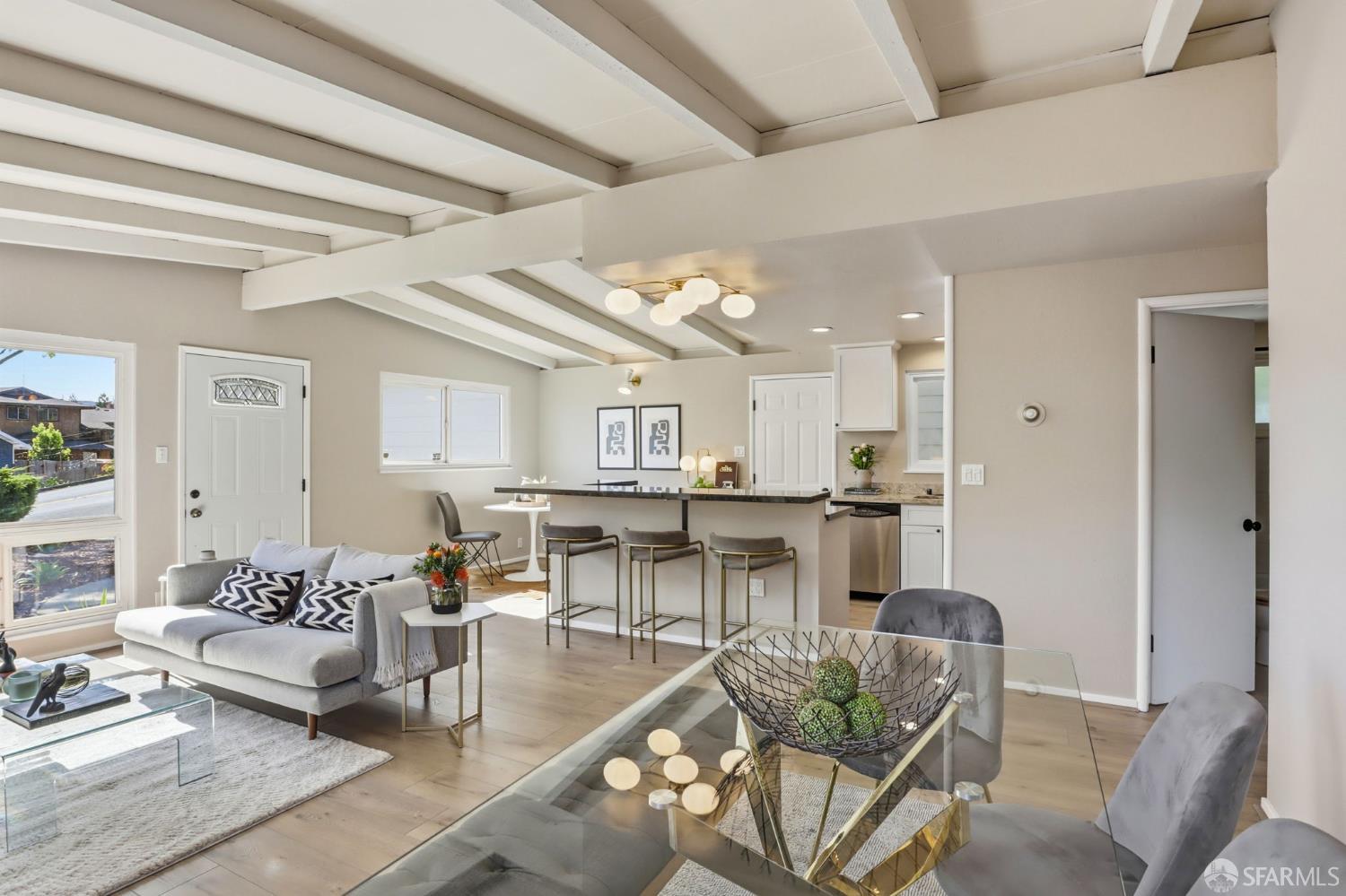 656 Pebble Drive, El Sobrante