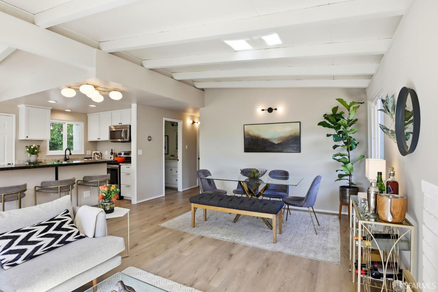 656 Pebble Drive, El Sobrante