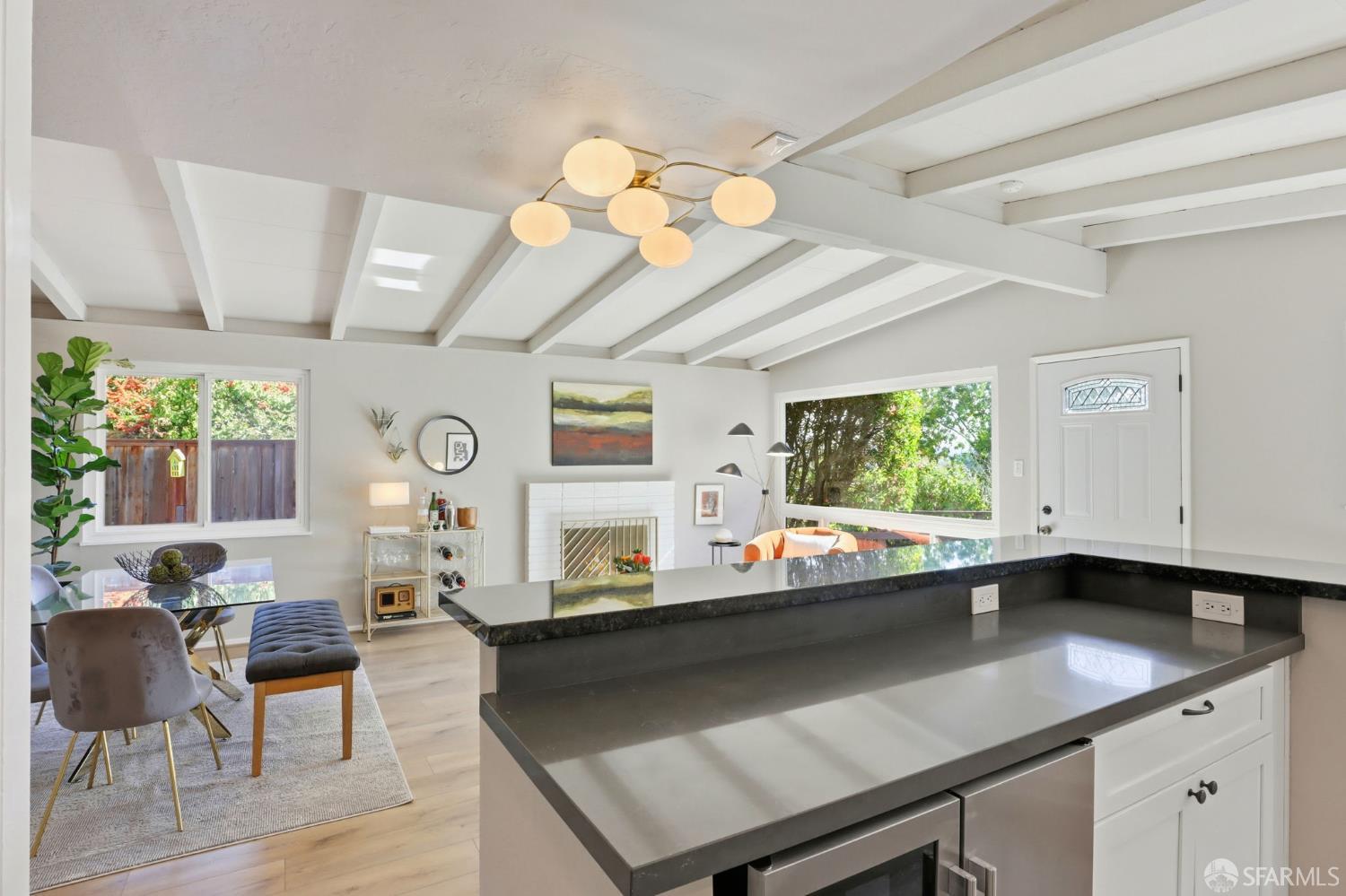 656 Pebble Drive, El Sobrante