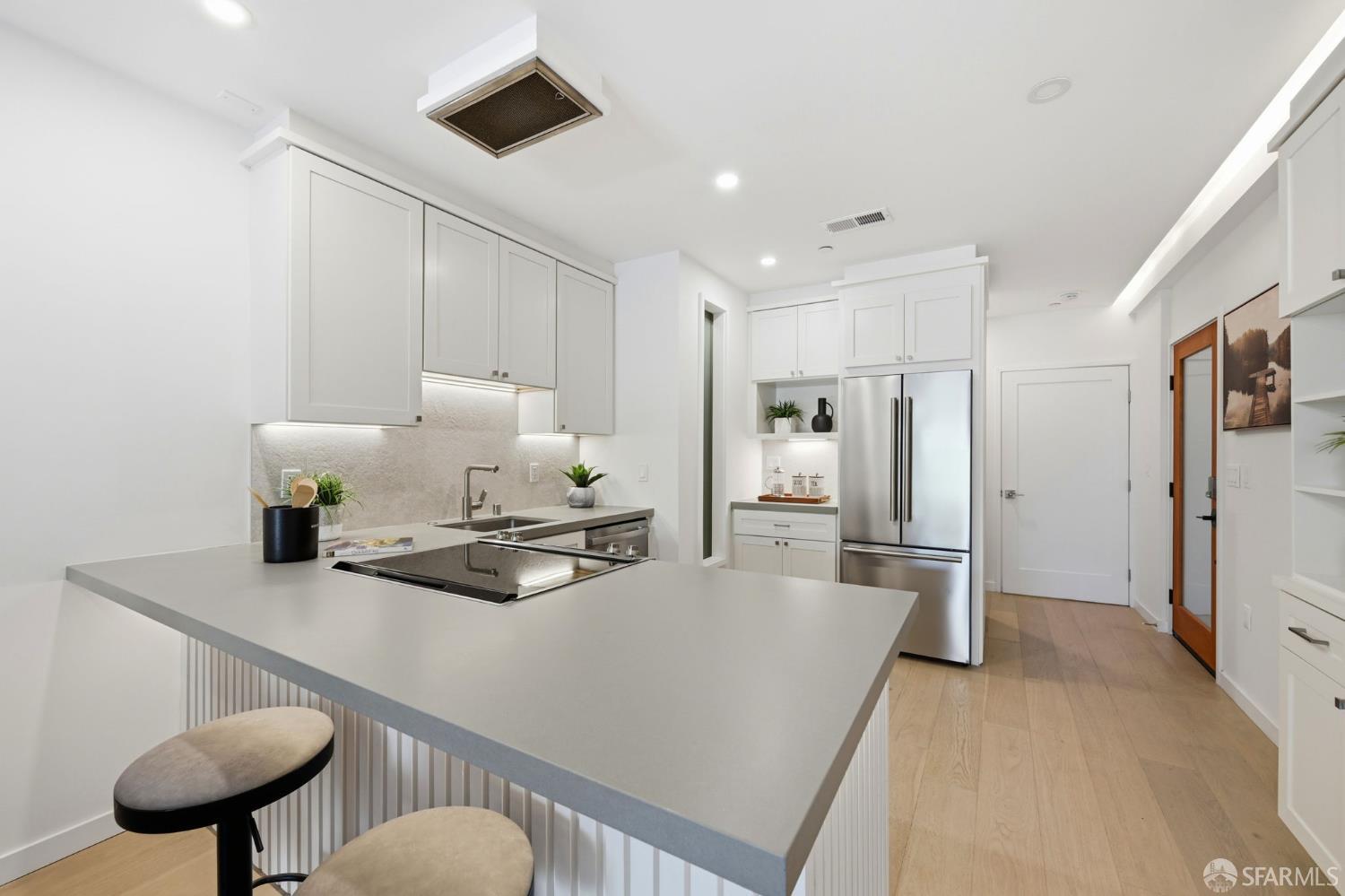 136 Parnassus Avenue # 4