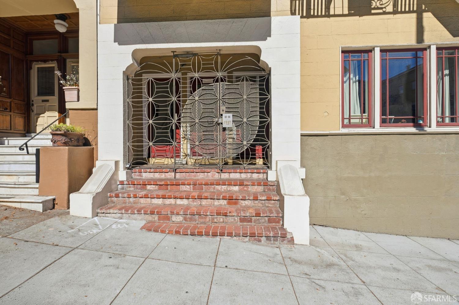 400 Oak Street # 6