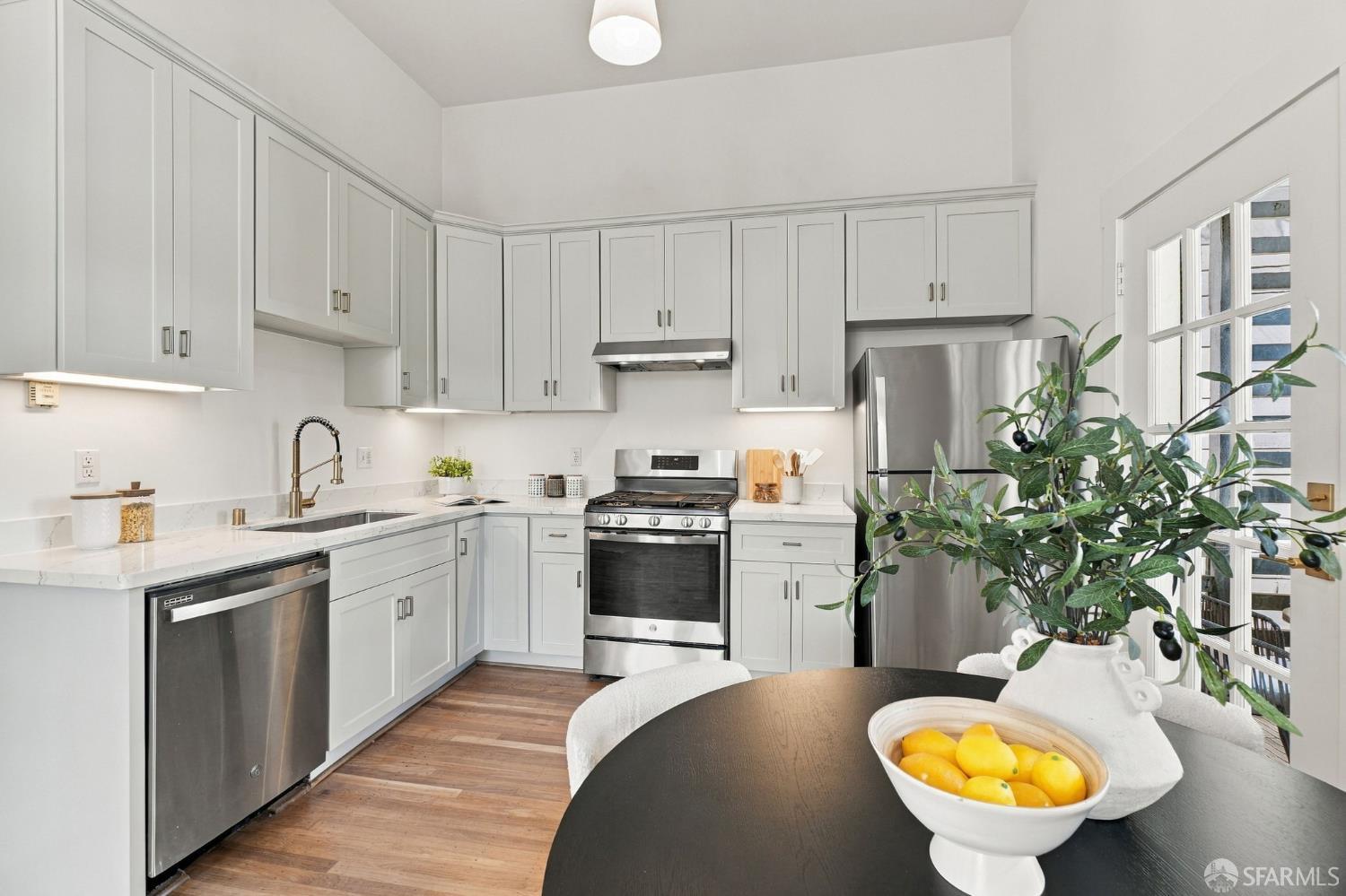 400 Oak Street # 6