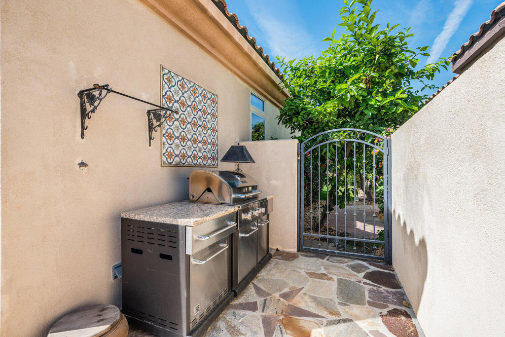 43748 Royal Saint George Drive