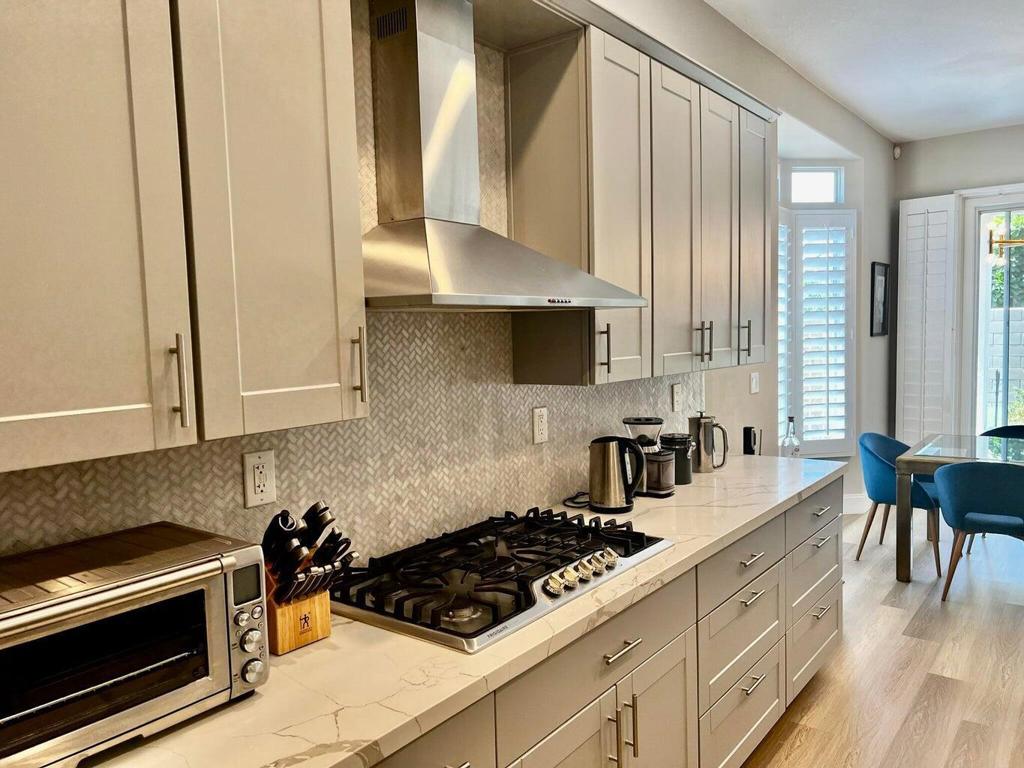 44725 Alexandria Vale