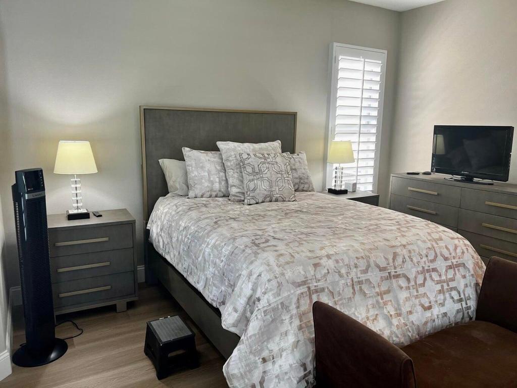 44725 Alexandria Vale