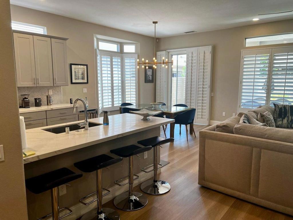 44725 Alexandria Vale