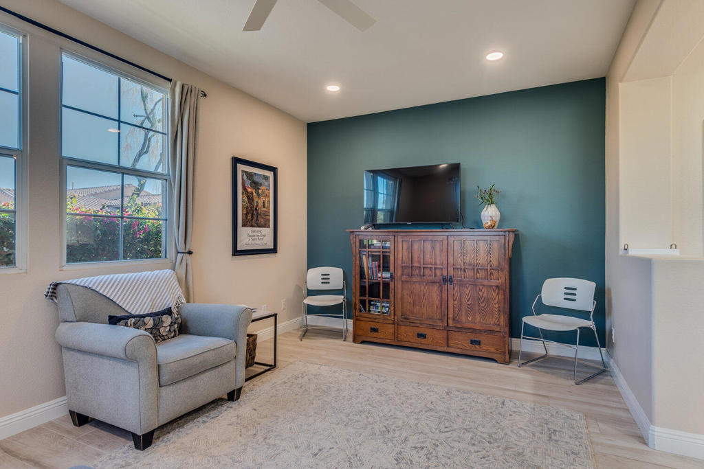 47875 Rosemary Street