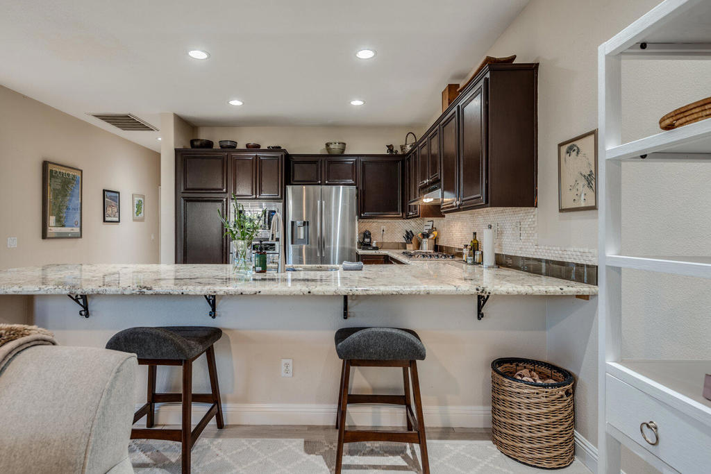 47875 Rosemary Street