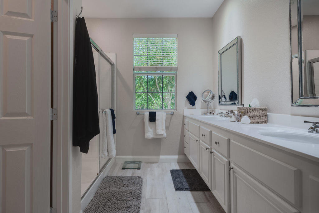 47875 Rosemary Street