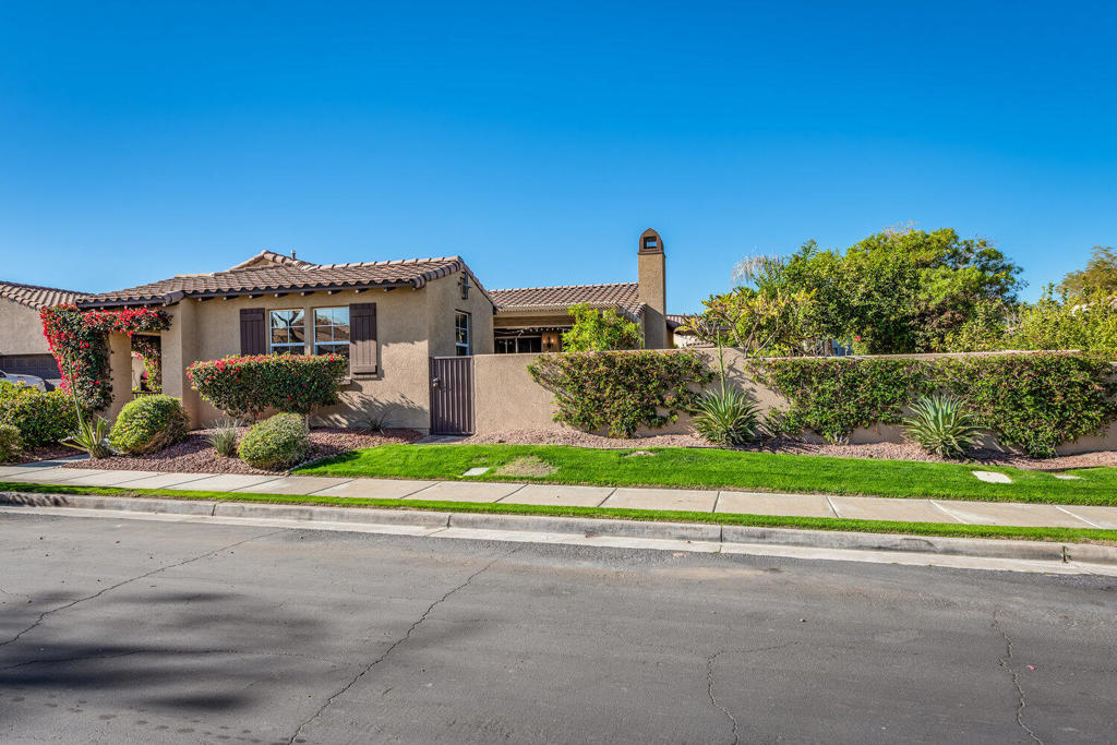 47875 Rosemary Street