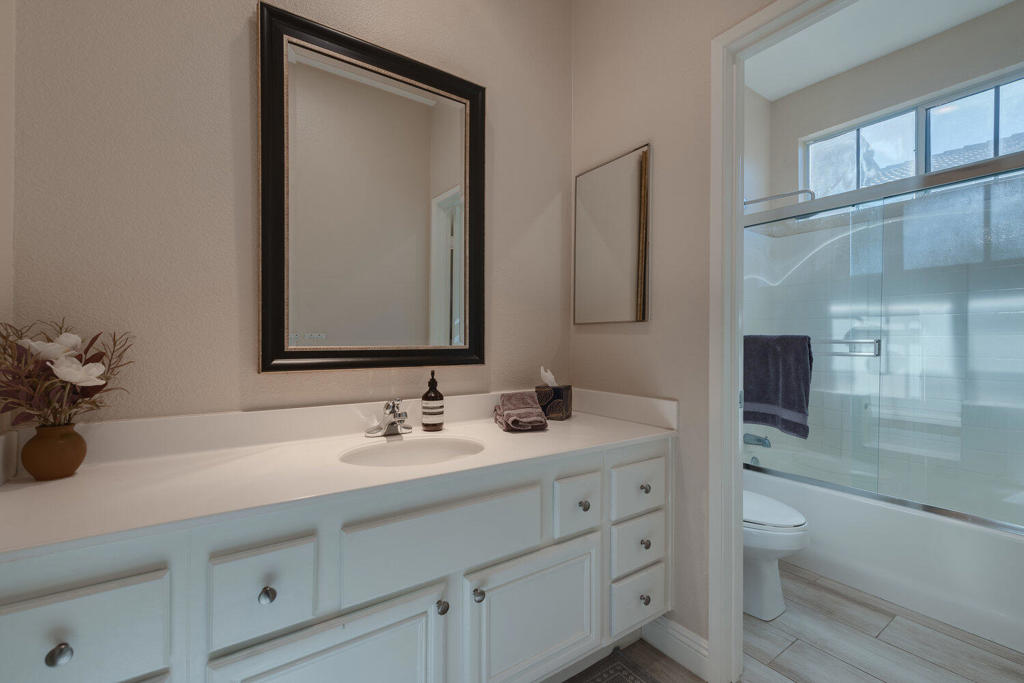 47875 Rosemary Street