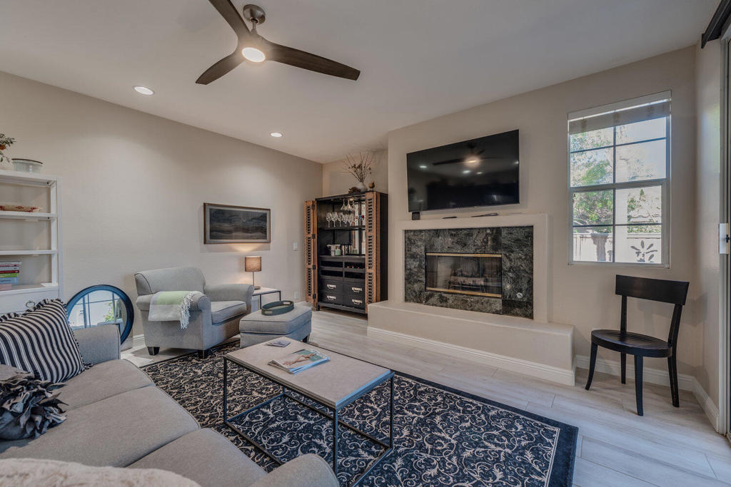 47875 Rosemary Street