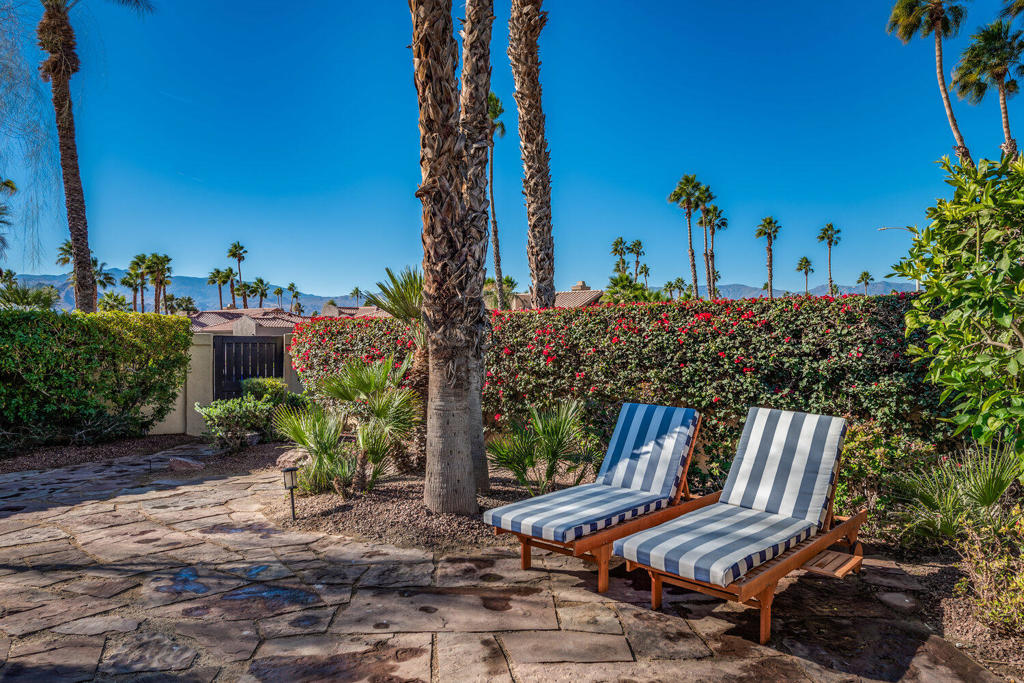 40216 Eastwood Lane