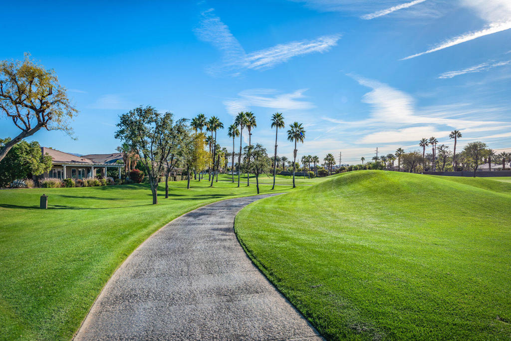 80465 Glen Eagles Court