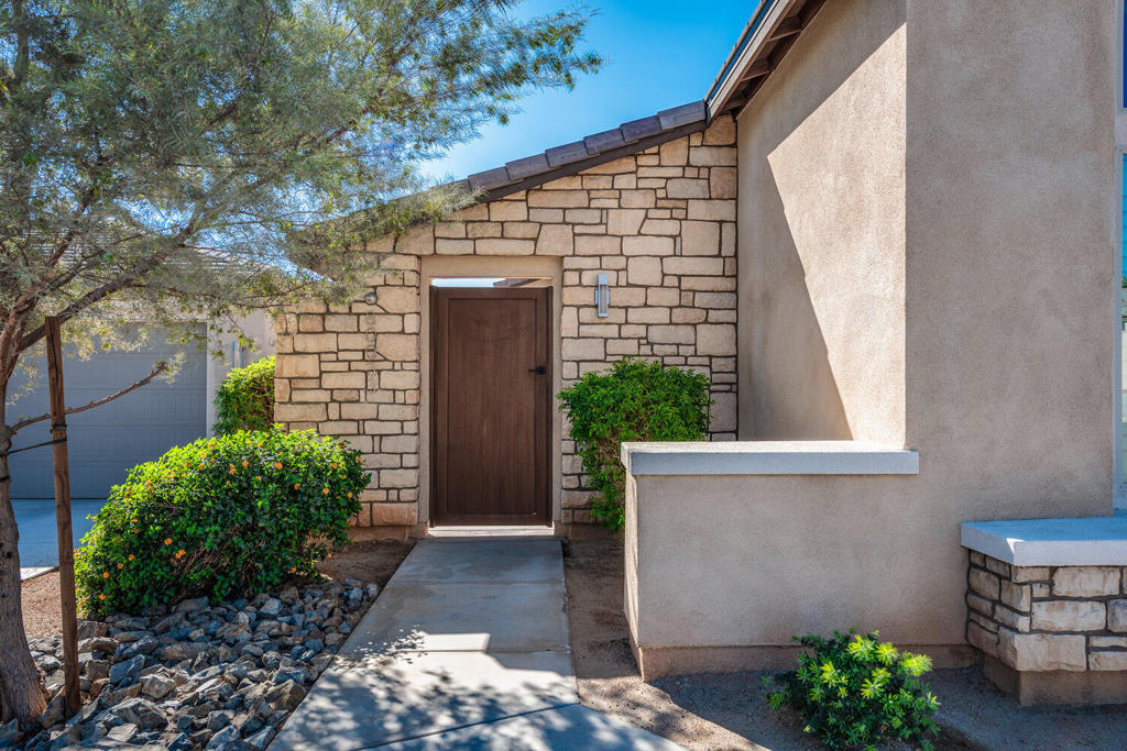80033 Canyon Club Court