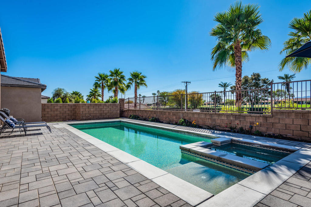 80033 Canyon Club Court