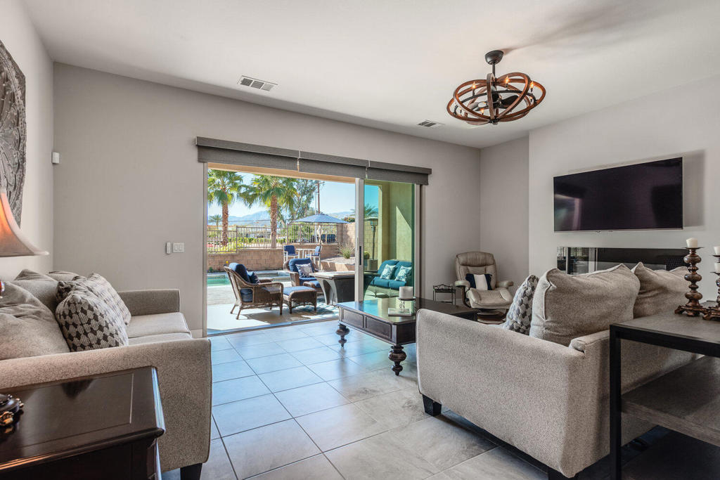 80033 Canyon Club Court