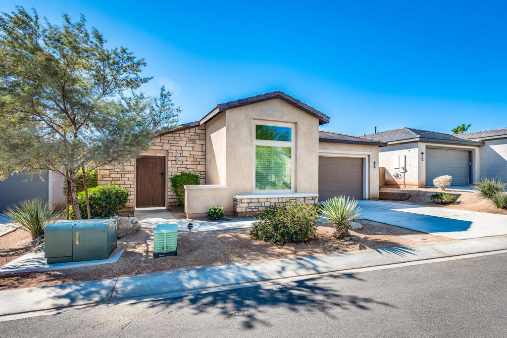 80033 Canyon Club Court