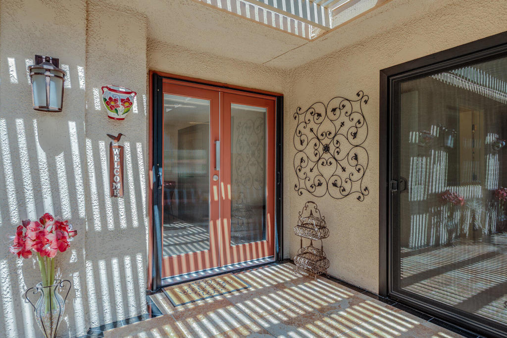 84 La Ronda Drive