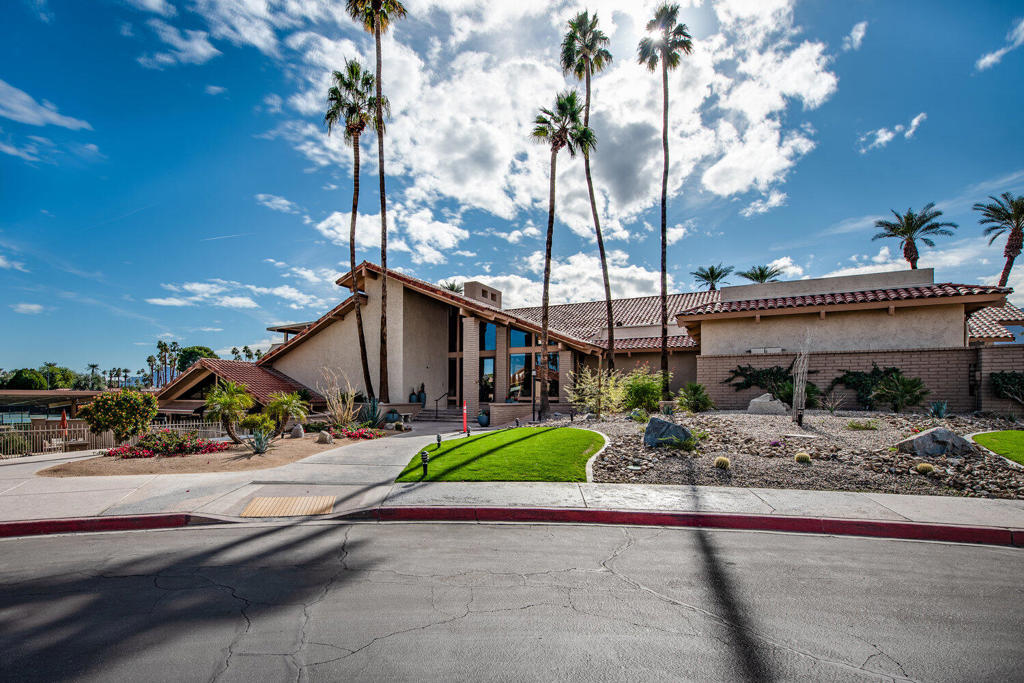 84 La Ronda Drive