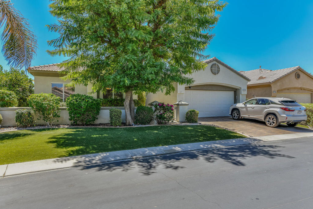 43784 Royal Saint George Drive