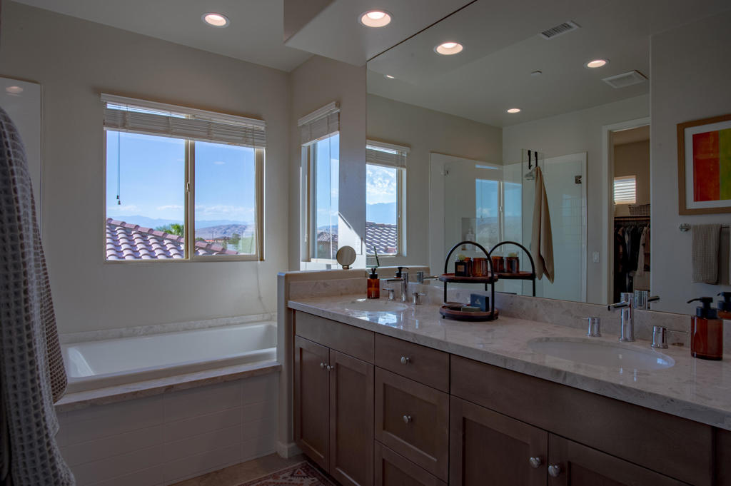 74500 Xander Court