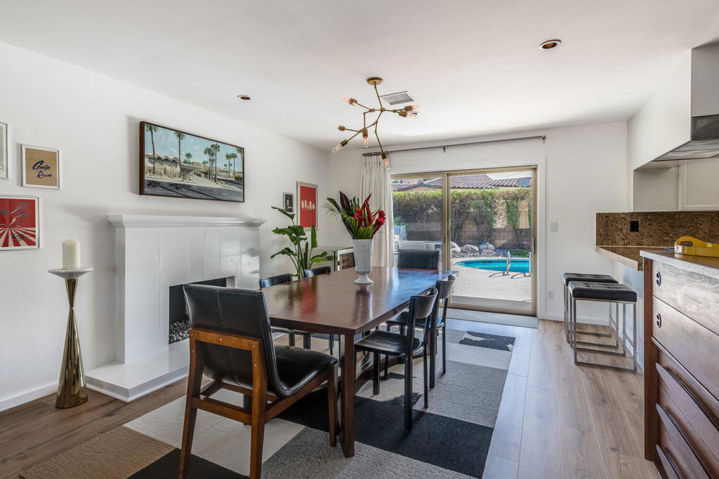 2517 E Mesquite Avenue