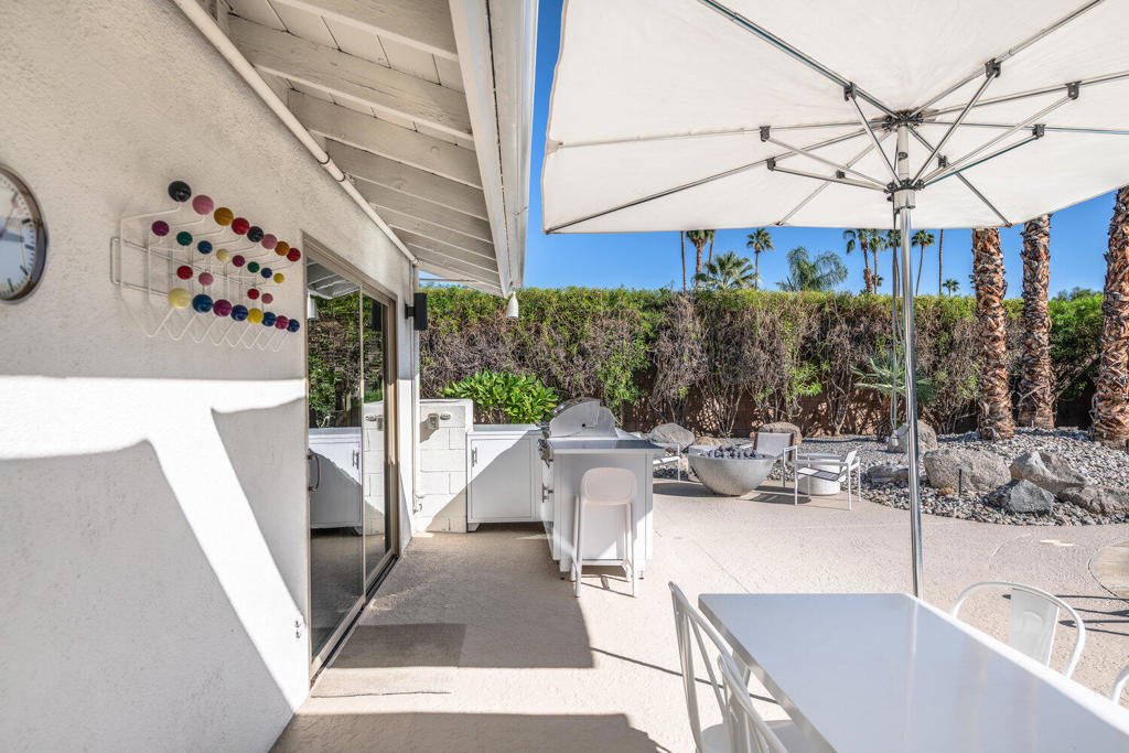 2517 E Mesquite Avenue