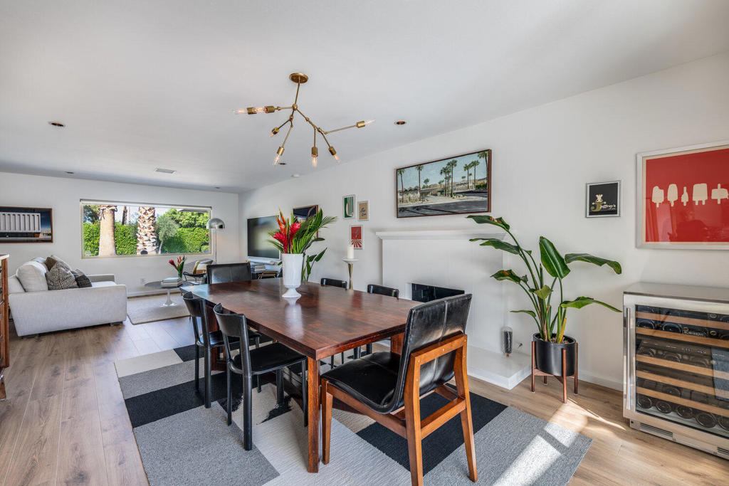 2517 E Mesquite Avenue