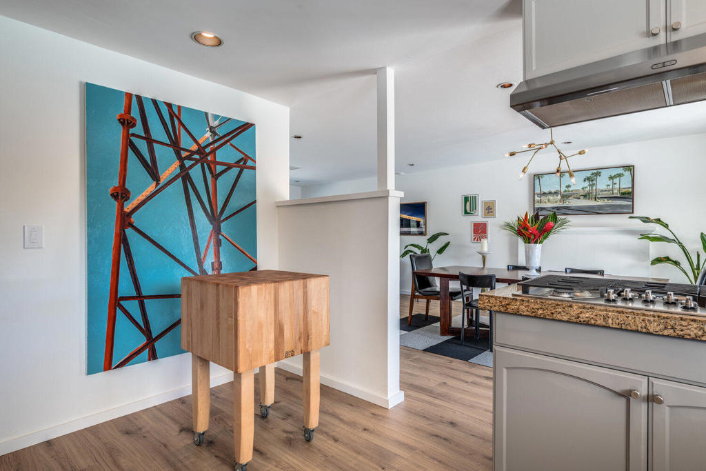 2517 E Mesquite Avenue