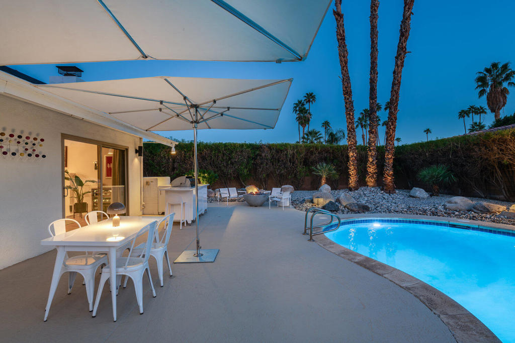 2517 E Mesquite Avenue