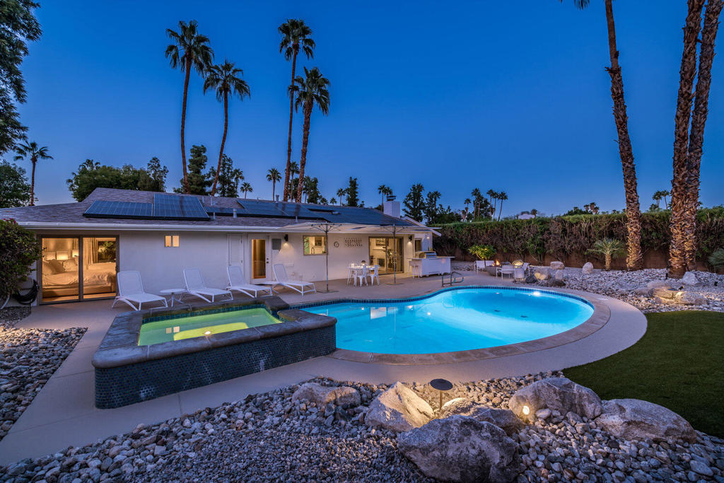 2517 E Mesquite Avenue