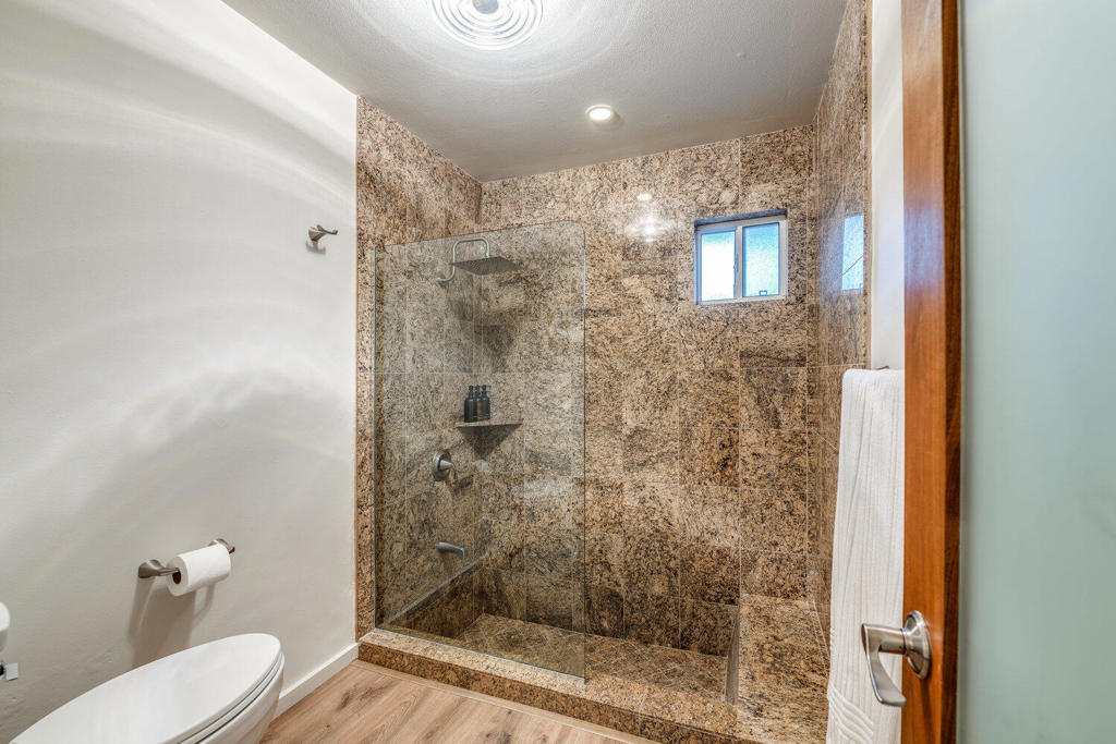 2517 E Mesquite Avenue