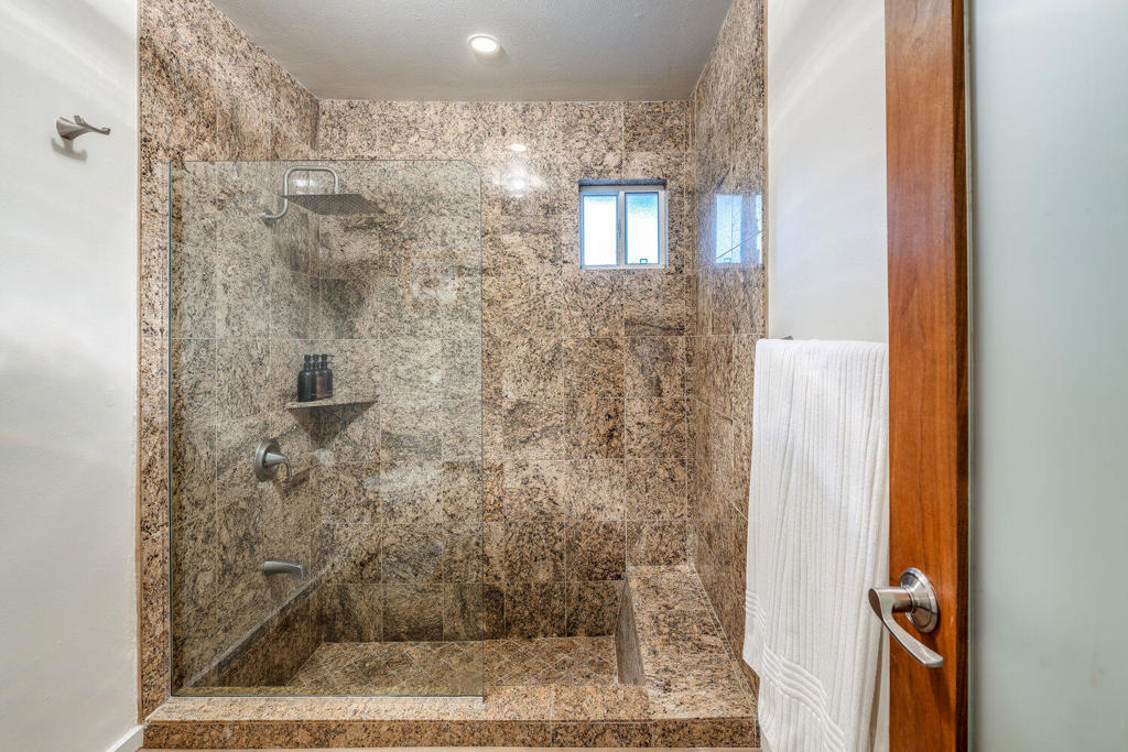 2517 E Mesquite Avenue