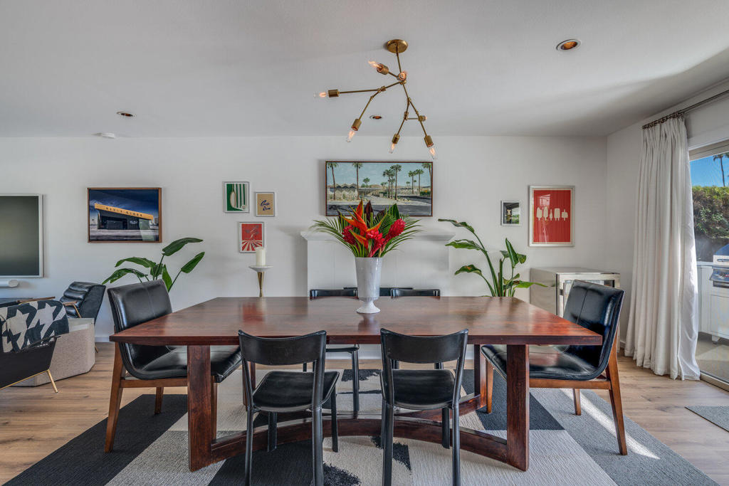 2517 E Mesquite Avenue