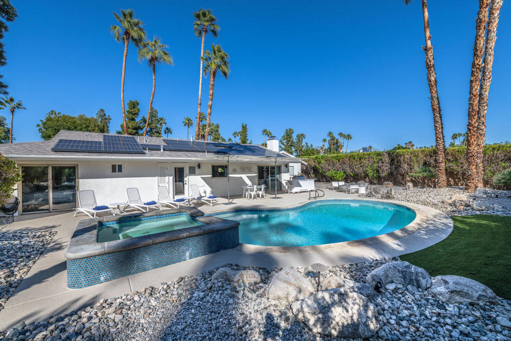 2517 E Mesquite Avenue