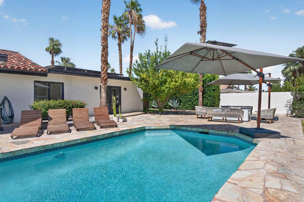 1055 E Louise Drive