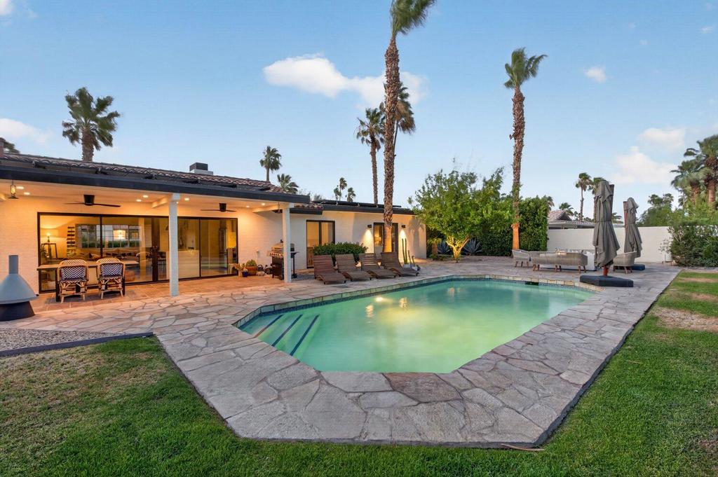 1055 E Louise Drive