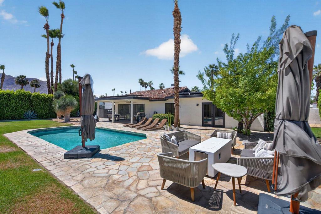 1055 E Louise Drive