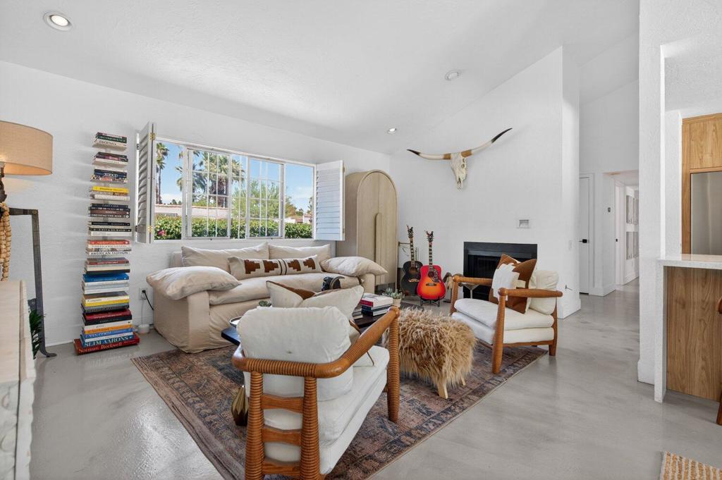 1055 E Louise Drive