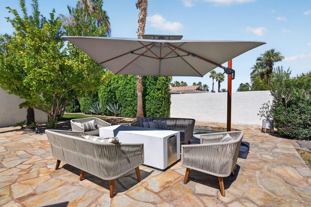 1055 E Louise Drive