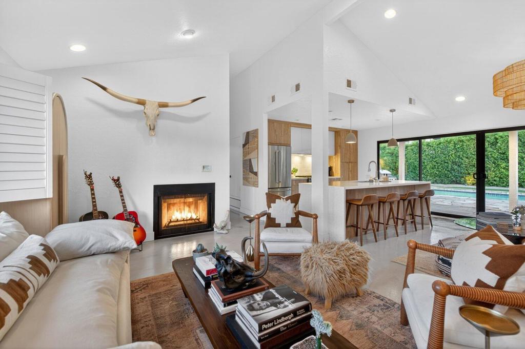 1055 E Louise Drive