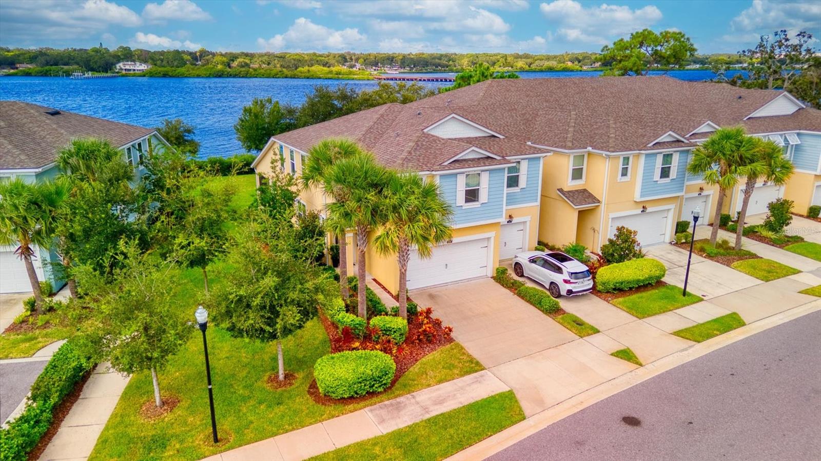2001 PALM KEY AVE