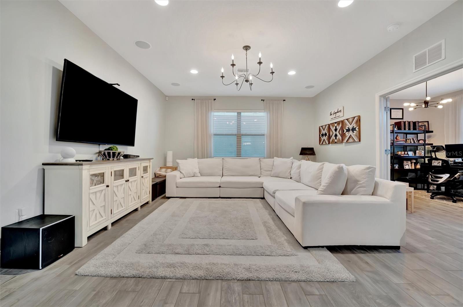 6531 KENAVA LOOP