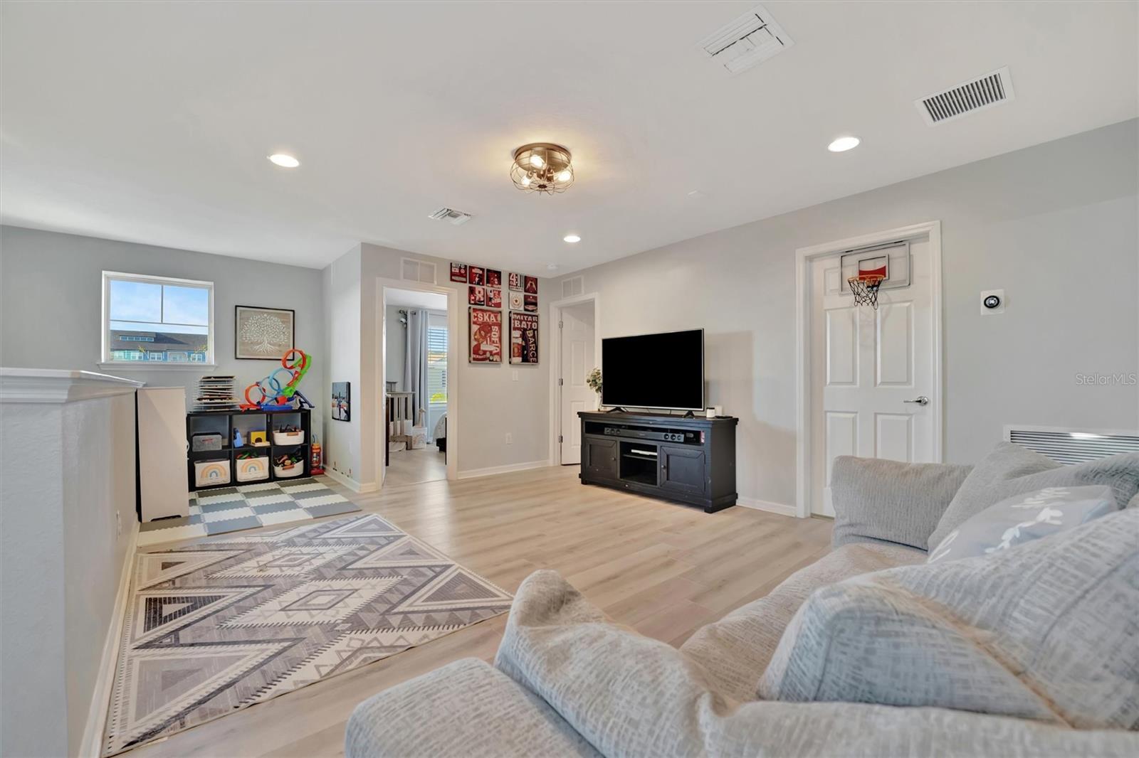 6531 KENAVA LOOP